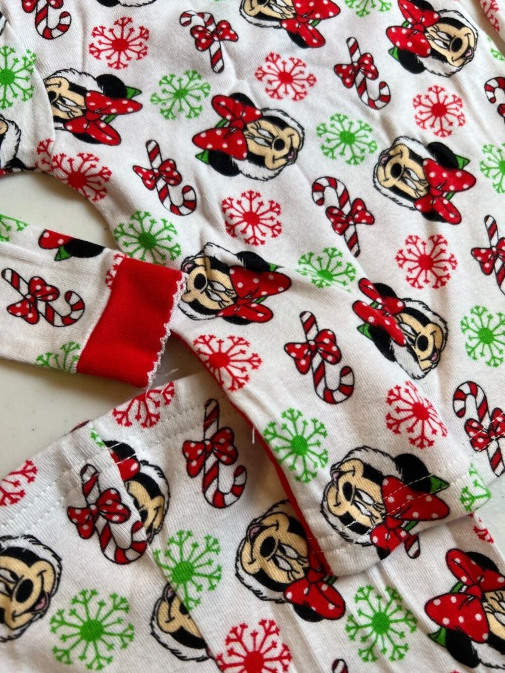 Minnie Holiday Set - Picture 4 of 7